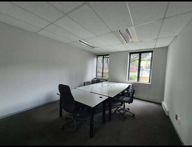 382M² OFFICE TO LET IN SANDTON CENTRAL